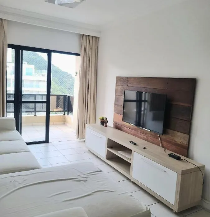 Apartamento excepcional Pitangueiras Guarujá/SP 100mt da Praia e comércio perto-1